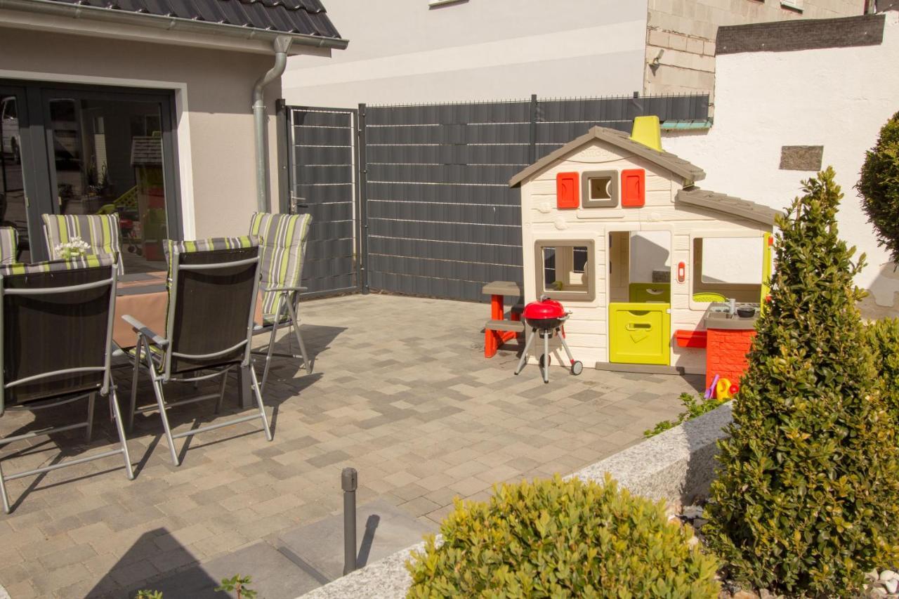 Familienfreundliches Ferienhaus In Kroepelin Exteriér fotografie