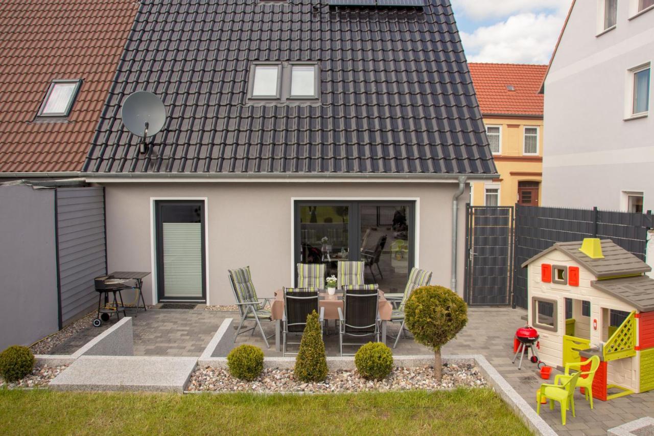 Familienfreundliches Ferienhaus In Kroepelin Exteriér fotografie
